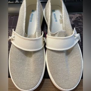 Blue View, biodegradable shoes, Men’s size 9